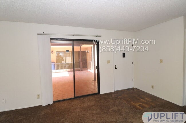 2863 Broadway Unit 102