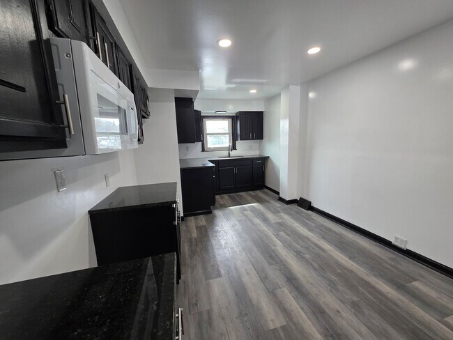 Photo - Fully Updated 3 bedroom 1 bath house for in the South Side Slopes!