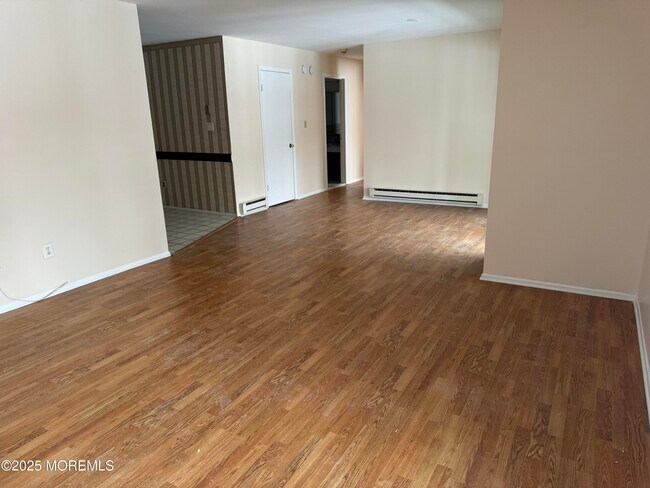 Photo - 171 Amberly Dr