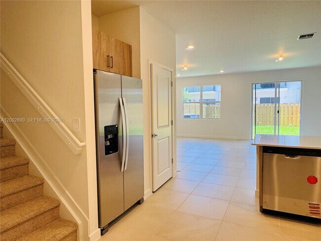 178 NE 14th St