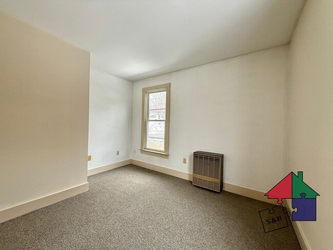 Photo - 19 Meadow St Unit #4