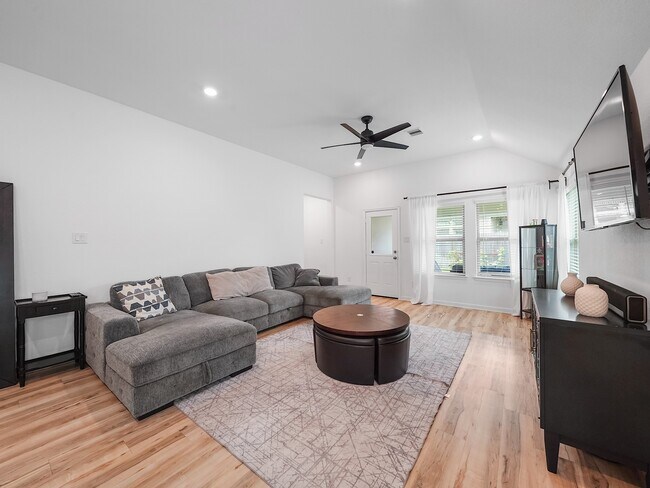 Photo - 6210 Glenwick Park Rd