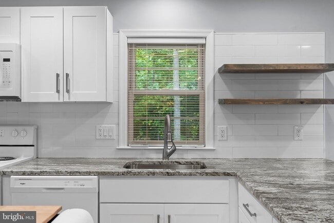 Photo - 44600 Tall Timbers Rd Unit B