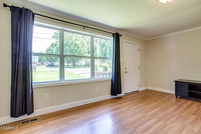 Photo - 4919 Coster Rd