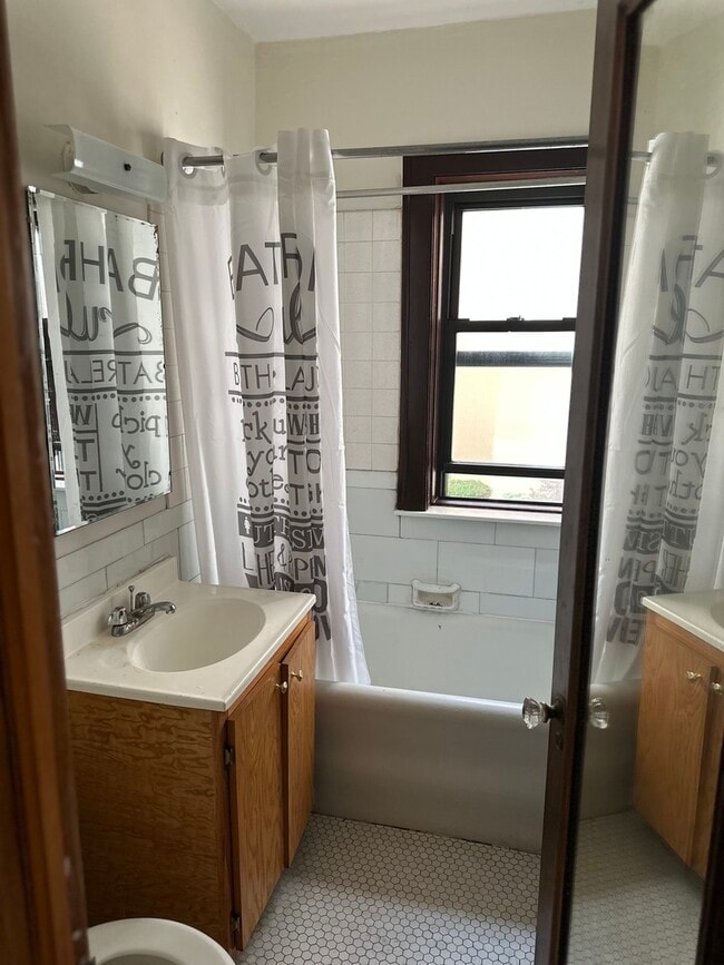 Photo - 5480 S Cornell Ave Unit 605