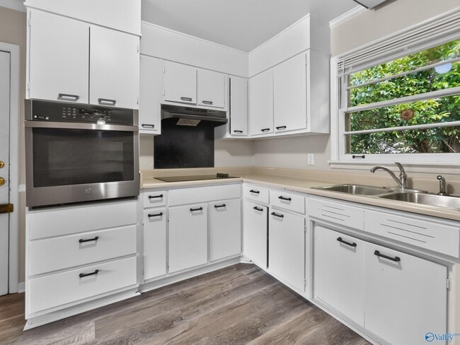 Photo - 2303 Lynn Rd NW