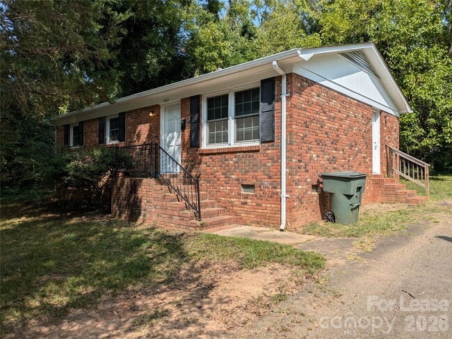 Photo - 362 Cabarrus Ave