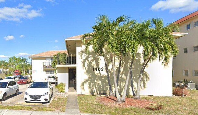 Building Photo - 1402 S Federal Hwy Unit 46 Rental