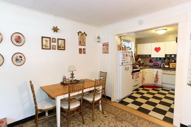 Photo - 2647 N Sacramento Ave Unit GDN