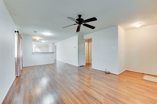 Photo - 6129 Lone Prairie Way