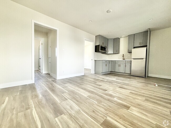 Building Photo - 6958 Woodman Ave Van Nuys, CA 91405 Unit 21 Rental