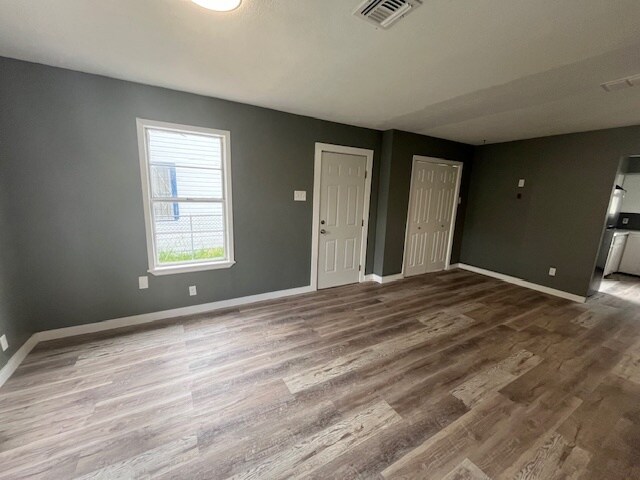 Photo - 4306 Christie St