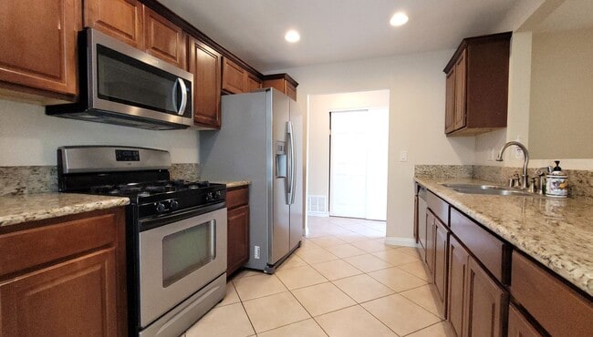 Photo - Popular Escondido Single Story 3 Bedroom Home!