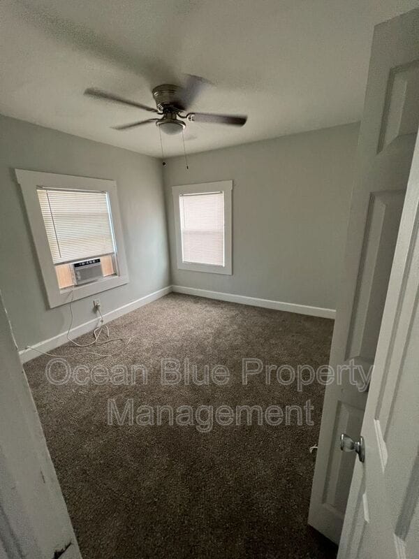 Photo - 3927 6th St S