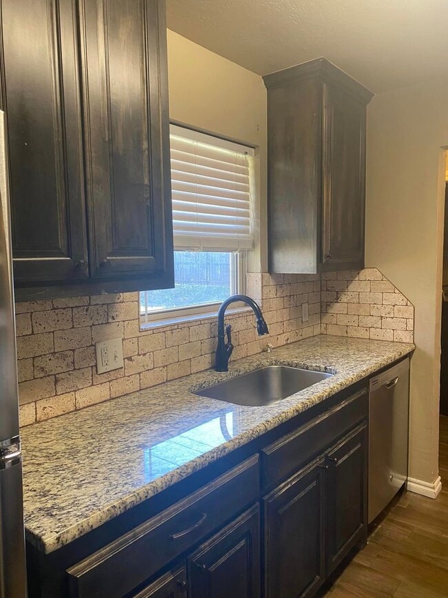Photo - 6601 NW Denver Ave Unit B