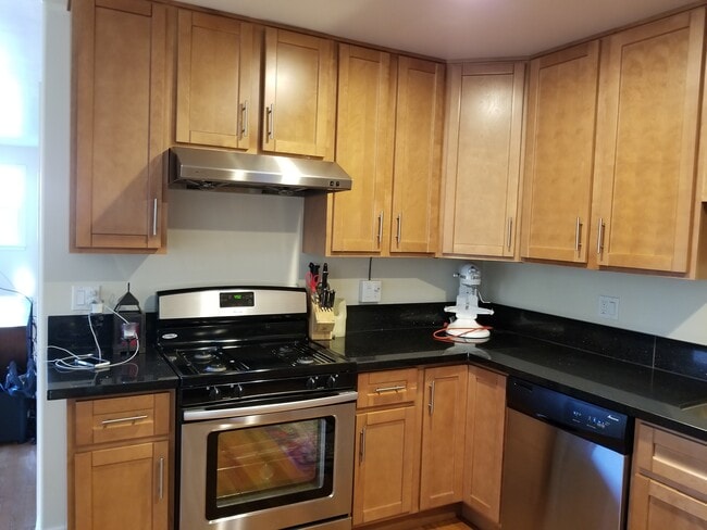 Photo - 2913 Carmel St