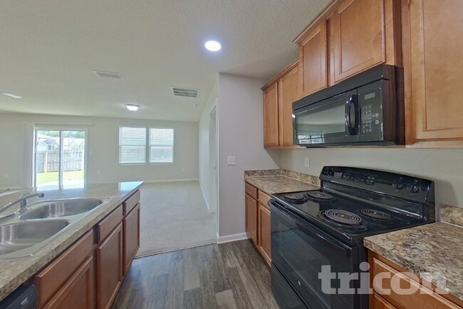 Photo - 2210 Pebble Point Dr