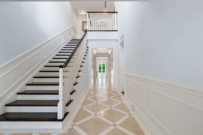 Photo - 210 Emerald Ln