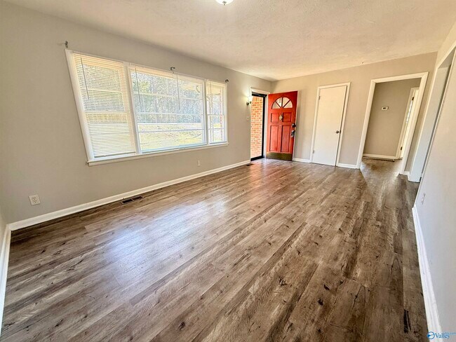 Photo - 1576 Hobbs Island Rd SE