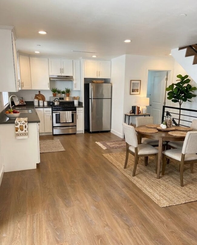 Photo - 11514 Emelita St Unit #11514