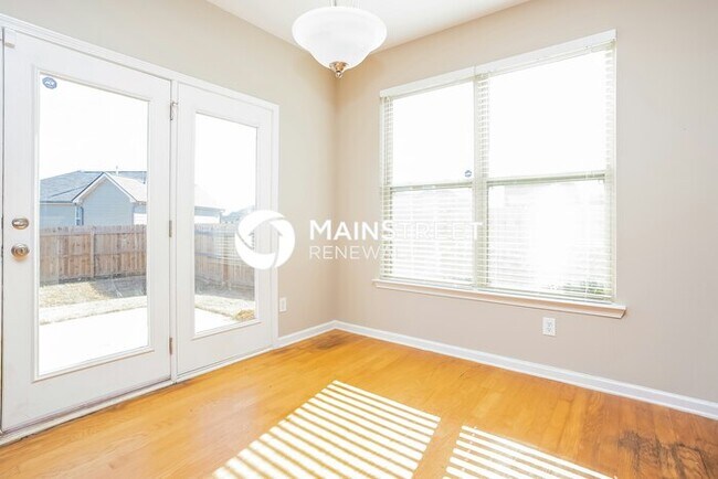 5 Bedroom Pet-Friendly Home in Atlanta, GA with Main Street Renewal