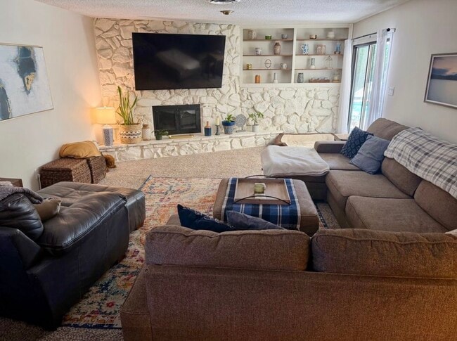Photo - 3705 Crest Dr