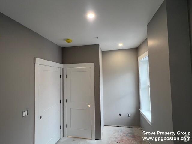Building Photo - 4 bedroom in Boston MA 02127 Unit A Rental