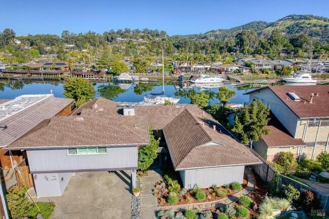 Building Photo - Luxury Waterfront Home with Private Deepwater Dock and Hot Tub- FOUNDATION