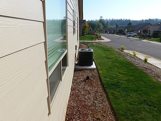 Photo - 2507 Locksley Ave SE