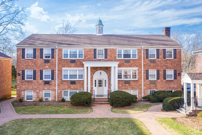 Jackson House Apartments - Jackson House Apartments