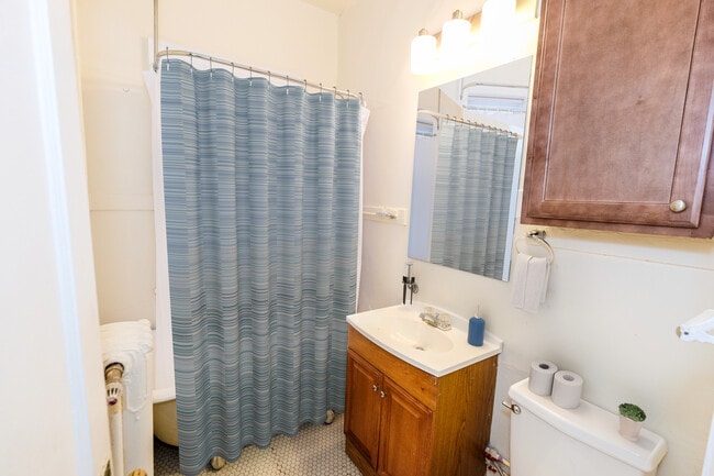 Photo - Lake Harriet Parkway Apartments