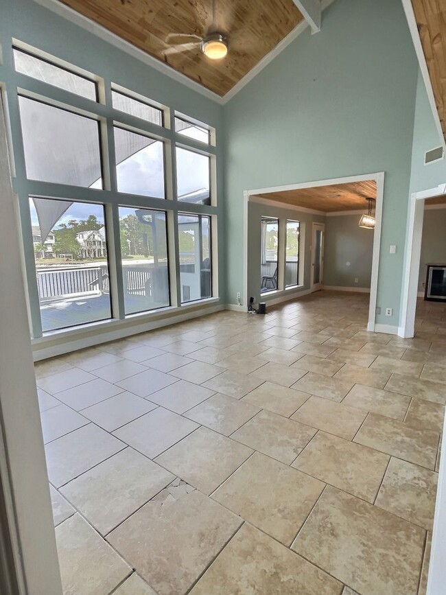 Photo - Riverfront Living with Private Boat Launch