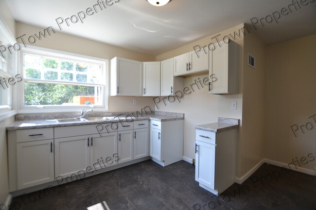 509 W Oak Ave