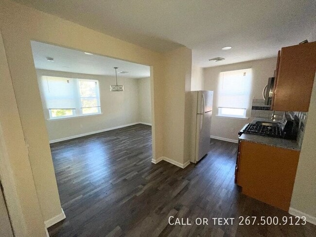 Building Photo - 6841 Lynford St Unit Apartment A