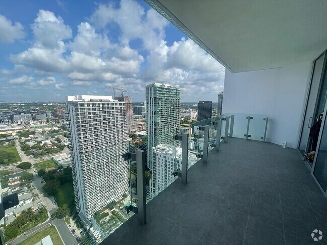 Building Photo - 700 NE 26th Terrace Unit 3506 Rental
