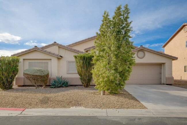 Single Story Home on a Corner Lot in Gated... - Single Story Home on a Corner Lot in Gated...