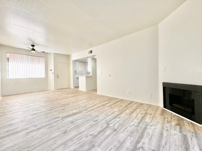 Photo - 7370 Hawthorn Ave Apartments