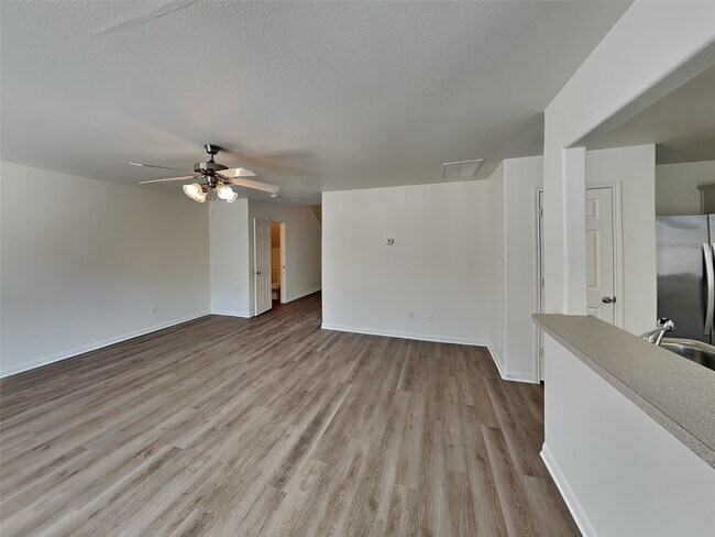 Photo - 4519 Nueces River Loop