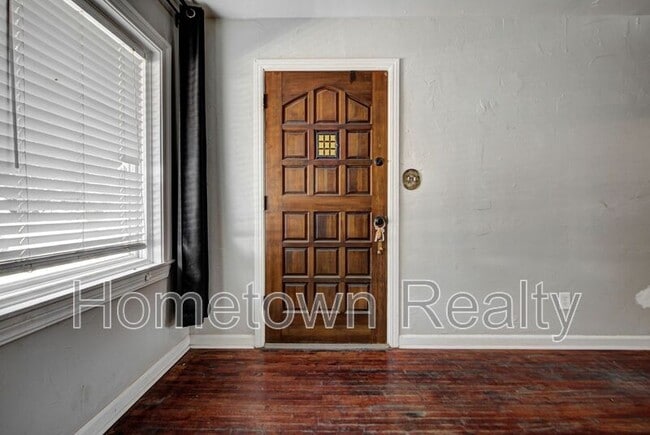 Photo - 2200 Downing St