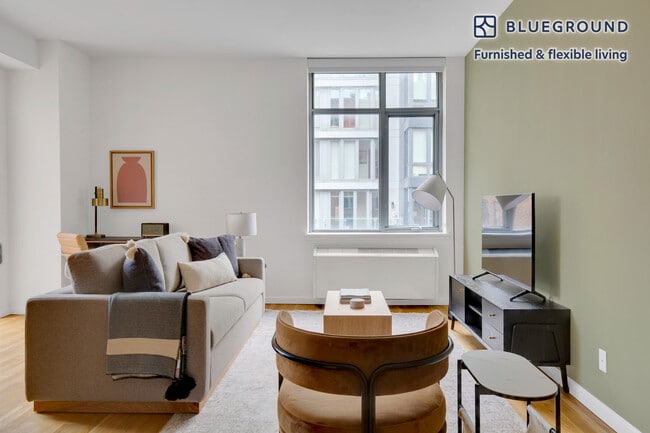 Building Photo - 120 W 21st St Rental