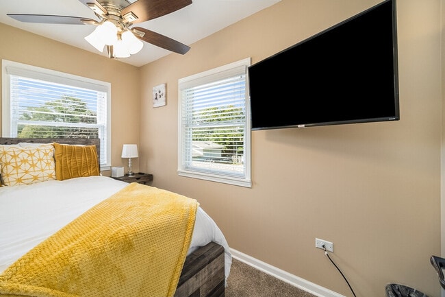 Photo - 16 W Edward St Unidad SI ID1285026P