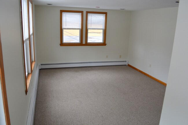 Photo - 3343 Post Rd Unit 2