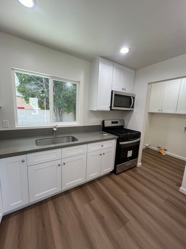 Photo - 140 E Colorado Blvd Unit C