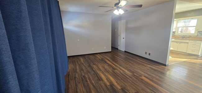 Photo - South Shores! 3 bedroom, 1 bath, 2 car garage!