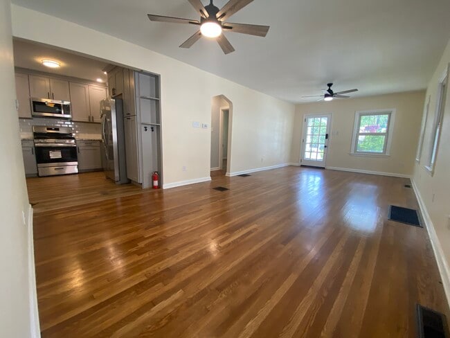 Photo - 6903 Buckingham Pl