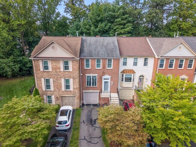 4267 Fox Lake Dr
