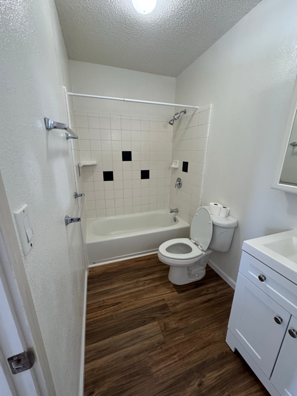 Building Photo - 2355 Round Top Dr Rental