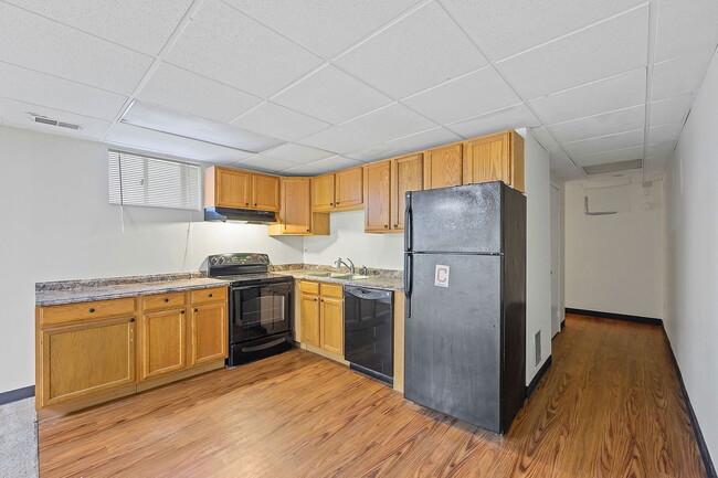 Photo - 28 E Hollister St Unidad 1