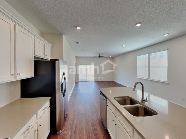 Photo - 253 Onate Cir