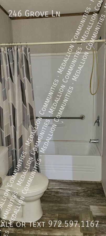 Photo - 246 Grove Ln